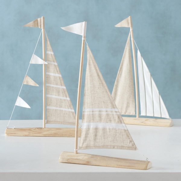 ROBINSON model sailboat