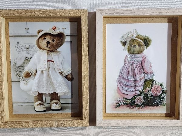An image of retro English bears